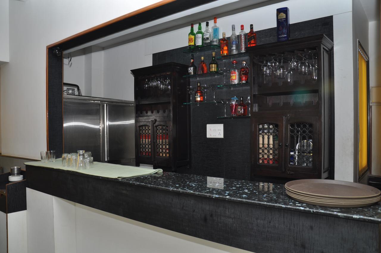 Excellency Inn Nashik Esterno foto